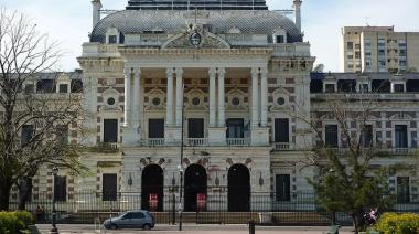 El Gobierno bonaerense dio asueto y algunas dependencias tendrán un finde XXL