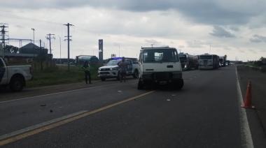 Ruta 7: Un siniestro vial entre un utilitario y una moto dejó un herido leve