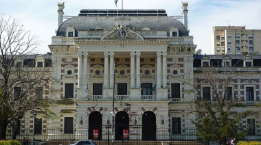 Docentes y Estatales rechazaron la oferta del 2% de aumento salarial de la Provincia