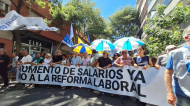 Las centrales obreras salen a la calle contra la reforma laboral