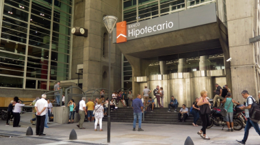 Los bancarios cerraron un aumento del 2,9% para enero y el sueldo inicial saltará a $2.125.000