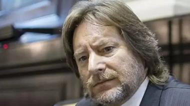 Denunciaron a un exjuez y a psicólogas por elaborar falsos informes de abuso para desvincular a padres de sus hijos