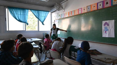 Los docentes bonaerenses aceptaron la oferta salarial y Kicillof cerró la paritaria