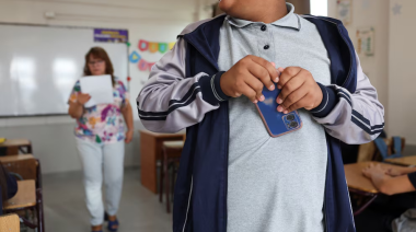 Santa Fe se suma a la prohibición del celular en la escuela
