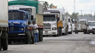 Para ordenar el ingreso de camiones en el puerto de Rosario, arranca el programa Stop 5.0