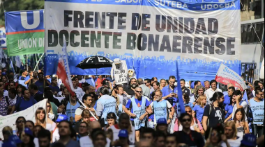 Los docentes bonaerenses le piden a Kicillof que anticipe el pago del sueldo de marzo