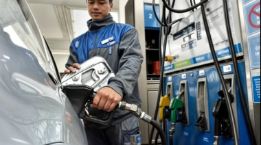 El Gobierno suspenderá la suba de impuestos a los combustibles para contener los precios