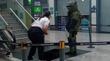 Evacuaron el aeropuerto de Comodoro Rivadavia por una mujer que dijo que llevaba una bomba en el equipaje
