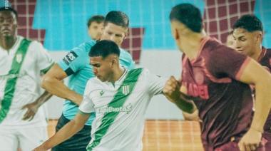 Lanús venció sobre la hora a Banfield y se quedó con el clásico del Sur