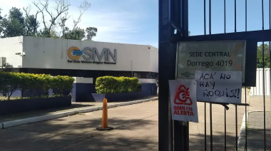 Trabajadores del SMN alertan por 240 despidos y van al paro
