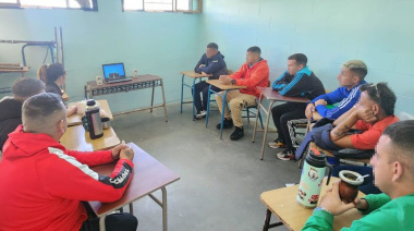 'Herramientas para volver a empezar': Charla en la Alcaidía de Junín