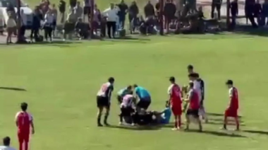 Liga juvenil de Madariaga: golpearon y desnudaron a un árbitro en el medio de la cancha