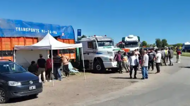 Tras 15 días de protesta, los transportistas de General Villegas volvieron a trabajar