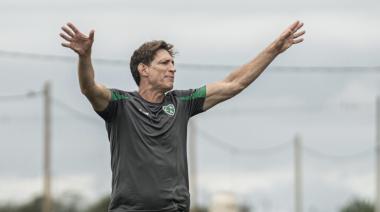 Sarmiento se presenta en el Chiqui Tapia con la ilusión de bajar a Barracas