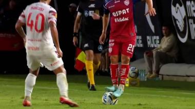 "Pisarla con las dos piernas": la AFA cambió el reglamento disciplinario