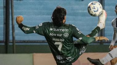 Sarmiento sufrió, pero un gol de Magnín en el final le dio la victoria y el pase a 16avos de final