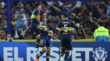 Boca goleó a Barcelona de Ecuador y lidera con puntaje ideal