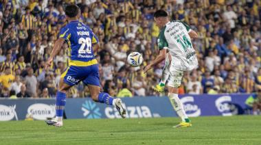 En el cierre del partido y con polémica, Sarmiento perdió con Central y complicó su ingreso a los play off