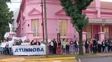Reclamo docente: ATUNNOBA marcha en defensa de la Universidad Pública