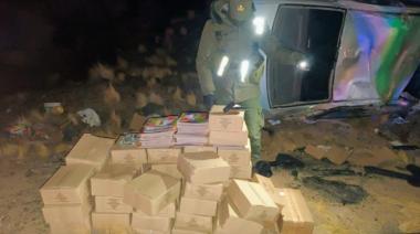 Fuga, vuelco y contrabando: Insólito hallazgo de figuritas del Mundial