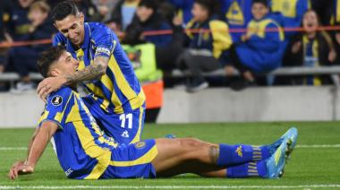 Rosario Central goleó a Universidad Central y se clasificó a los octavos de final
