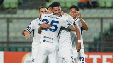 Independiente Rivadavia venció a Deportivo La Guaira y aseguró el primer puesto del grupo
