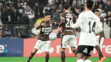 Platense venció a Corinthians en Brasil y avanzó a los octavos de final