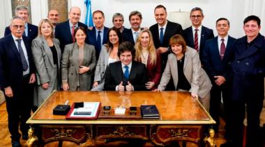 Adorni, Espert y Sturzenegger se beneficiaron con la “Inocencia Fiscal”
