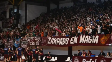 Lanús quedó a un triunfo de volver a la elite, pero hubo incidentes en las tribunas