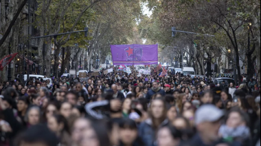 "Vivas, libres y desendeudadas nos queremos", un grito multitudinario en todo el país