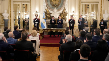 Con un abrazo de Milei y Adorni y presencia de Petrecca, Santilli asumió la Jefatura de Gabinete
