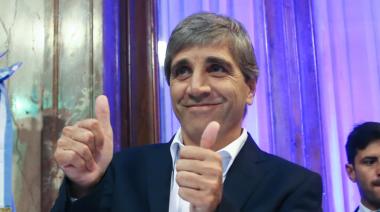 Standard & Poor‘s mejoró la calificación crediticia de Argentina y Caputo lo celebró