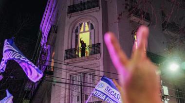 La marcha de Ni Una Menos terminó frente a la casa de Cristina en San José 1111