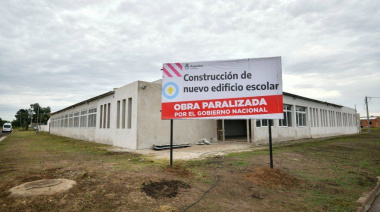 Obra pública paralizada: Caputo ofrece bonos para saldar las deudas de los proyectos que quedaron pendientes