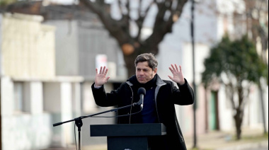 Con la interna al rojo vivo en su territorio, Kicillof se lanza hacia el interior
