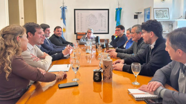Los intendentes de municipios radicales llevaron sus reclamos  a la Provincia