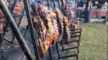 Fin de semana largo con carreras, vino de la Costa, comics y asado con cuero