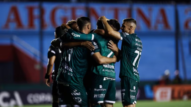 Sarmiento hace su estreno oficial: se presenta en Rosario ante Boca