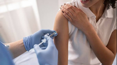 Comenzó la Campaña de Vacunación Antigripal 2026 para las y los afiliados de IOMA de Junín