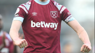La Premier League prohíbe casas de apuestas como patrocinador principal en la camiseta
