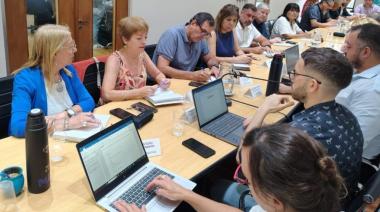 La Provincia ofreció un 7% a los docentes y los gremios pondrán la oferta a consideración