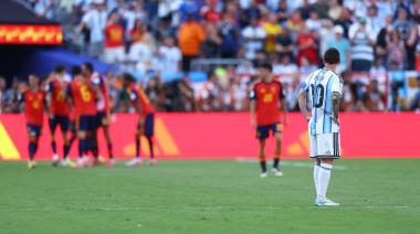 Argentina entregó el alma pero España fue superior y se coronó campeón