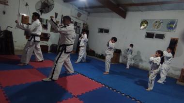 Clase especial de Taekwon-Do ITF en General Pinto, con el Maestro Cova