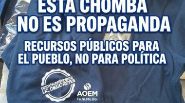 Un intendente PRO reparte ropa con su nombre grabado a los empleados municipales