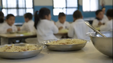 Comedores escolares: Provincia entregó equipamiento para comedores y cocinas escolares de Junín