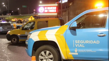 "Si nos matamos, nos matamos": Un conductor se filmó manejando y tomando whisky