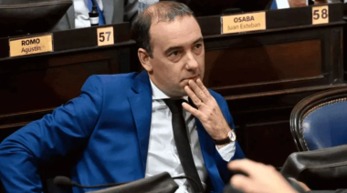 El diputado Adorni dijo que se confundió en su declaración jurada y puso un cero de más