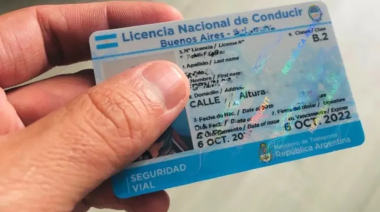 Detuvieron a diez personas que vendían licencias de conducir falsas por redes sociales