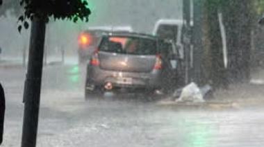 Diluvió en Junín y hay media provincia bajo alerta naranja por ráfagas de viento y posible granizo