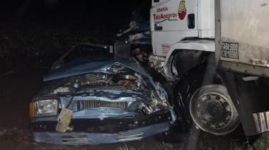 Ruta 192: siete muertos, entre ellos tres menores, por el choque frontal entre un auto y un camión